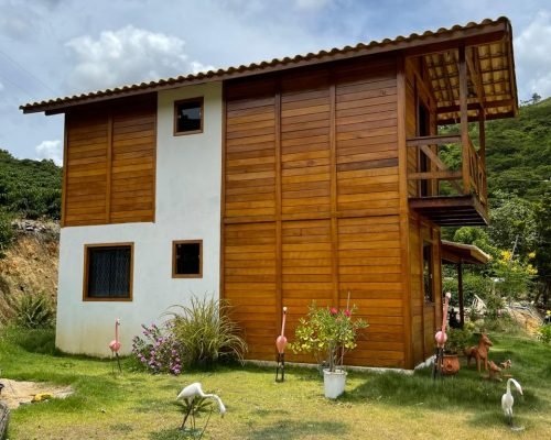 Casa de Madeira Duplex – Venda Nova do Imigrante ES – 93 m²